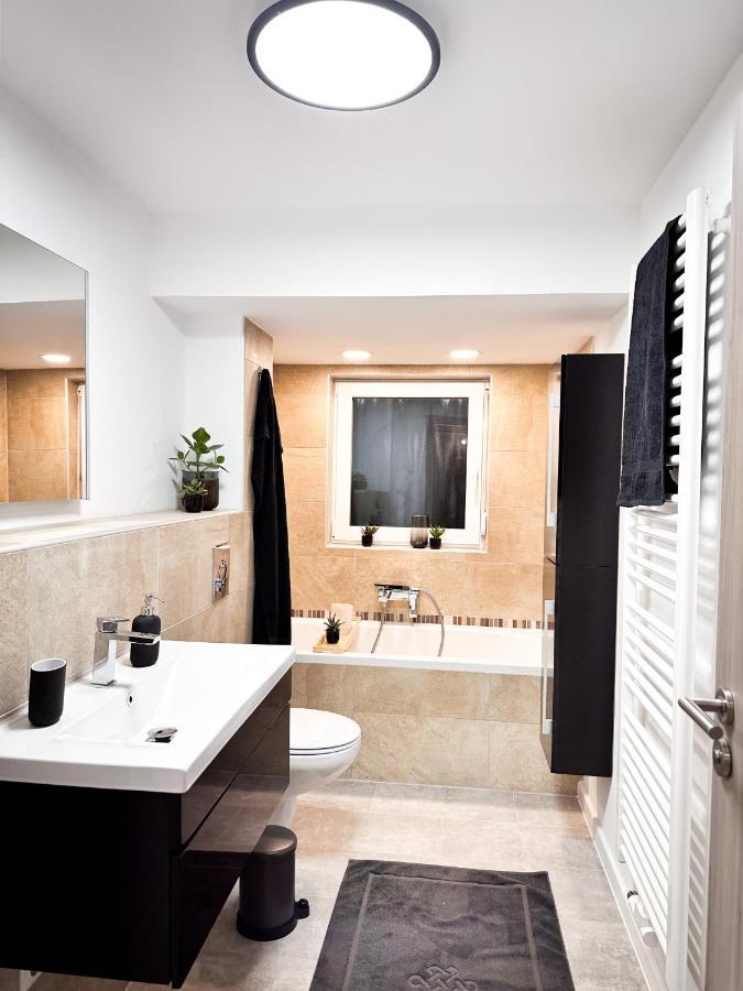 Schoenes Modernes Einfamilienhaus Fuer 1 Bis 6 Personen Rimpar ภายนอก รูปภาพ